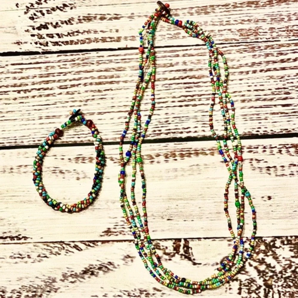 Multicolored beaded set.